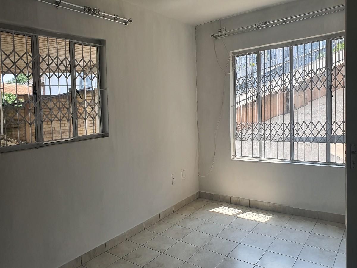 2 Bedroom townhouse freehold to rent in Kenville, Durban