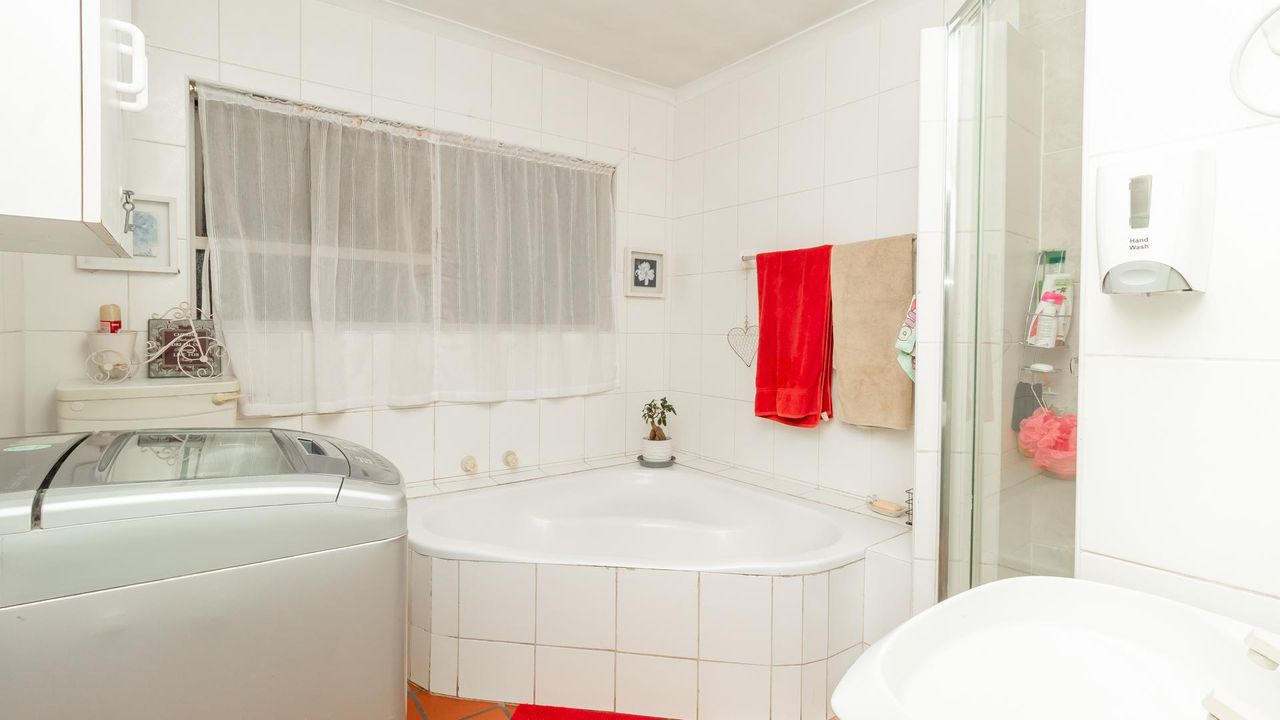 4 Bedroom house sold in Heights, Brackenfell