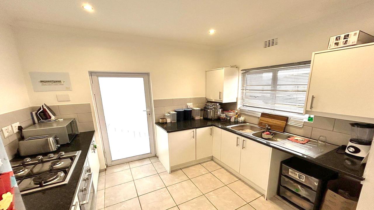 2 Bedroom house sold in Sunset Glen, Blue Downs