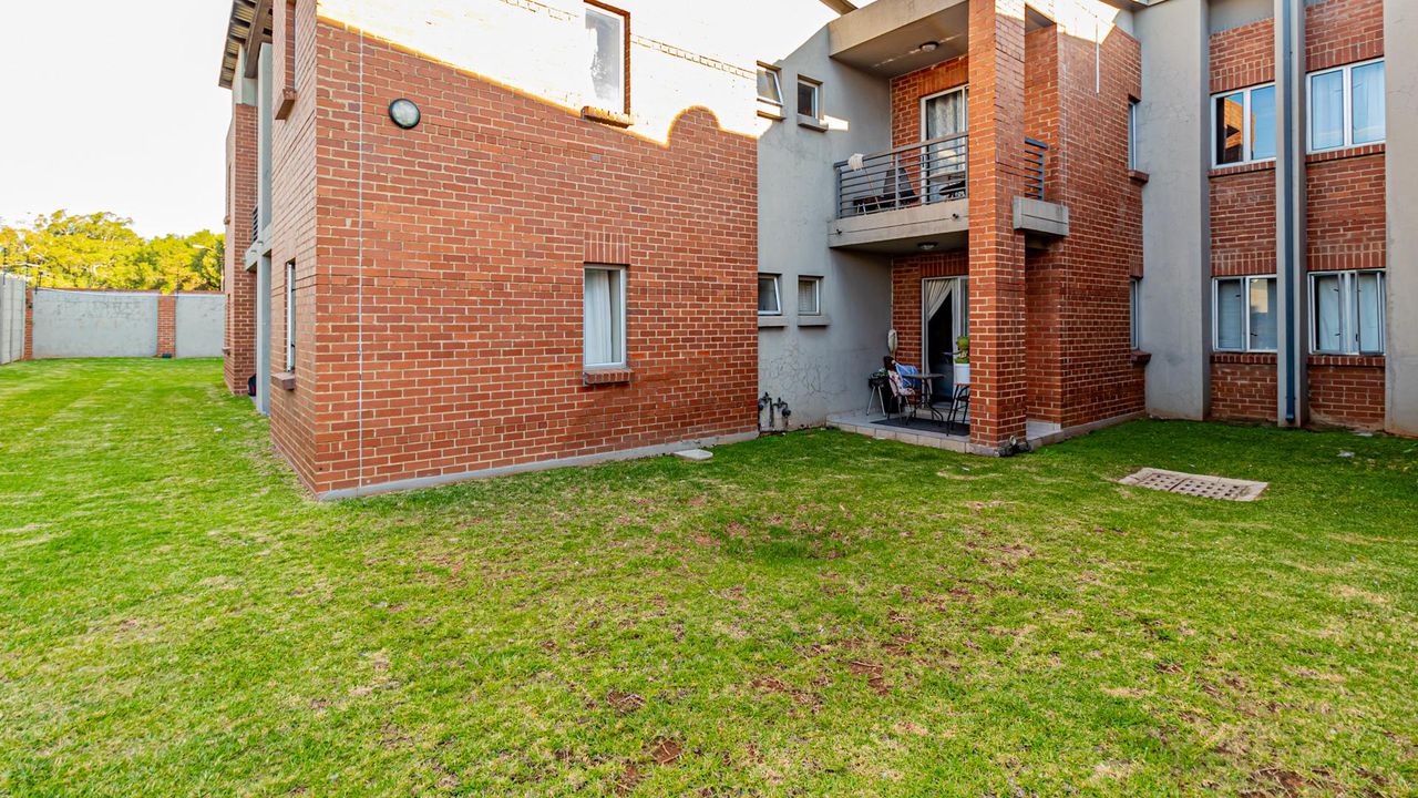2 Bedroom apartment for sale in Esther Park, Kempton Park