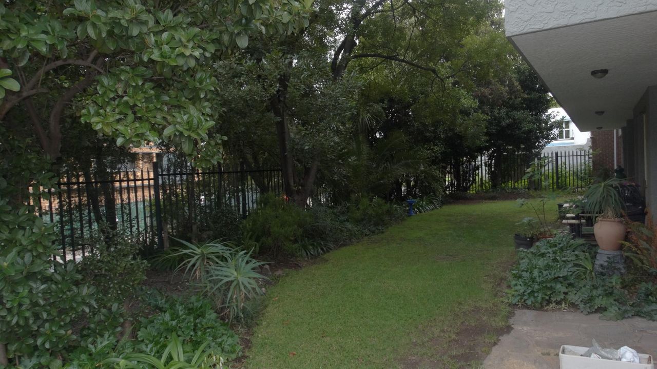 1 Bedroom apartment for sale in Blairgowrie, Randburg