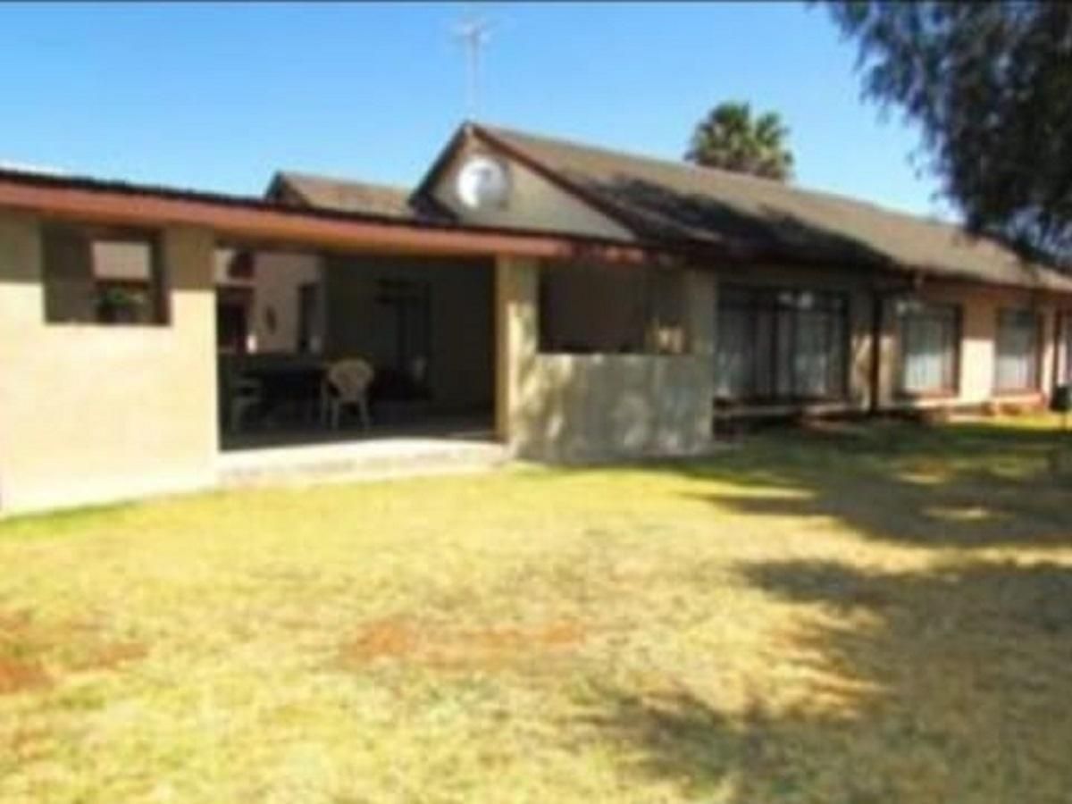 3 Bedroom house for auction in Flora Gardens, Vanderbijlpark
