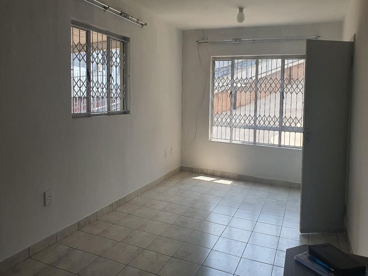 2 Bedroom townhouse freehold to rent in Kenville, Durban