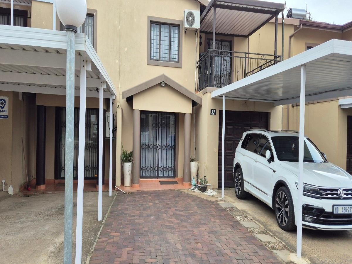 3 Bedroom duplex townhouse sectional for sale in Northcroft, Phoenix