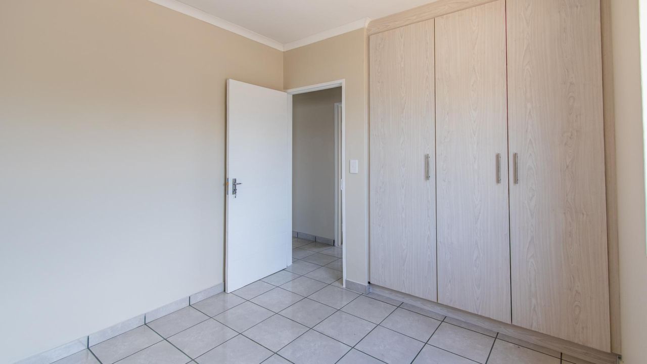 3 Bedroom house for sale in Groenheuwel, Paarl