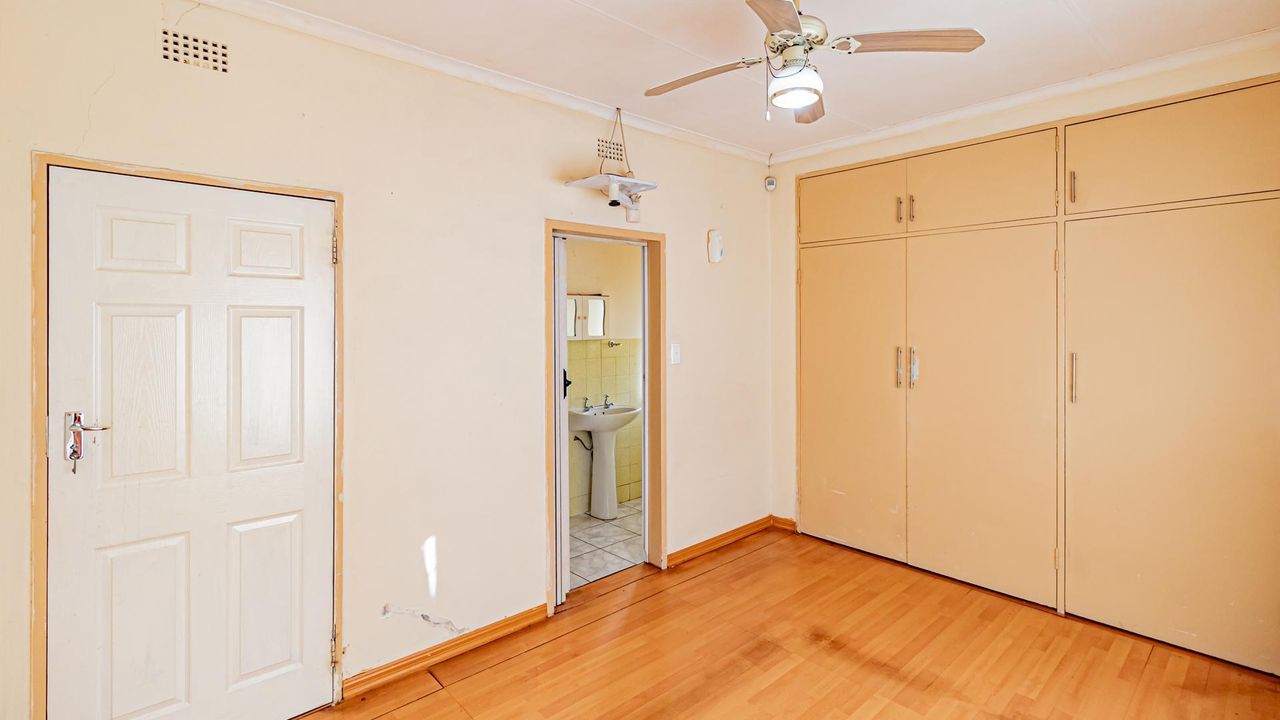 3 Bedroom house for sale in Lindhaven, Roodepoort