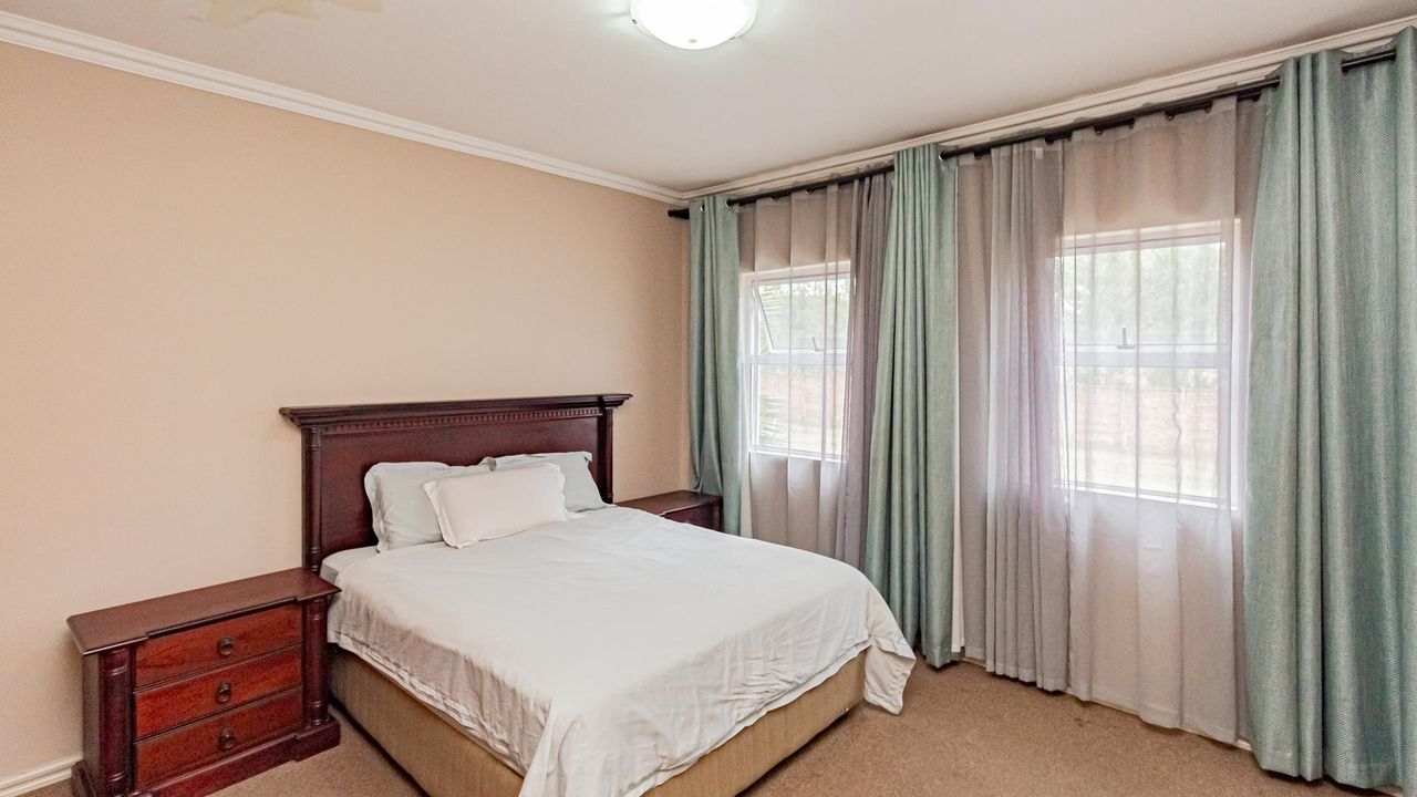 3 Bedroom townhouse sectional for sale in Boskruin, Randburg