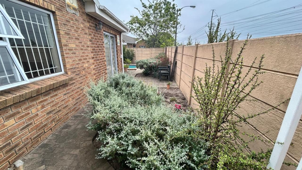 3 Bedroom house for sale in Soneike, Kuils River