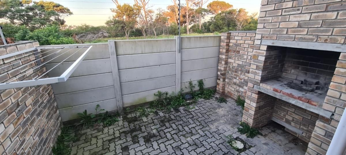 2 Bedroom duplex apartment rented in Fairview, Port Elizabeth