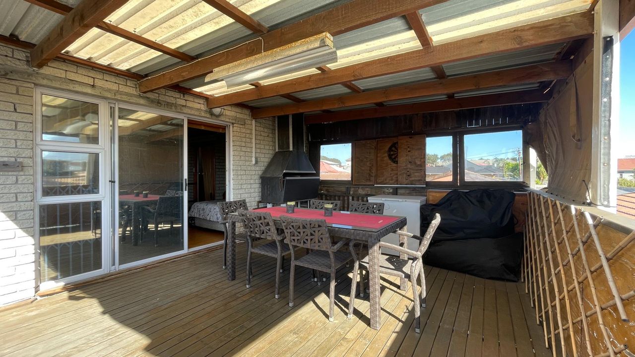 3 Bedroom house for sale in Maitland, Cape Town