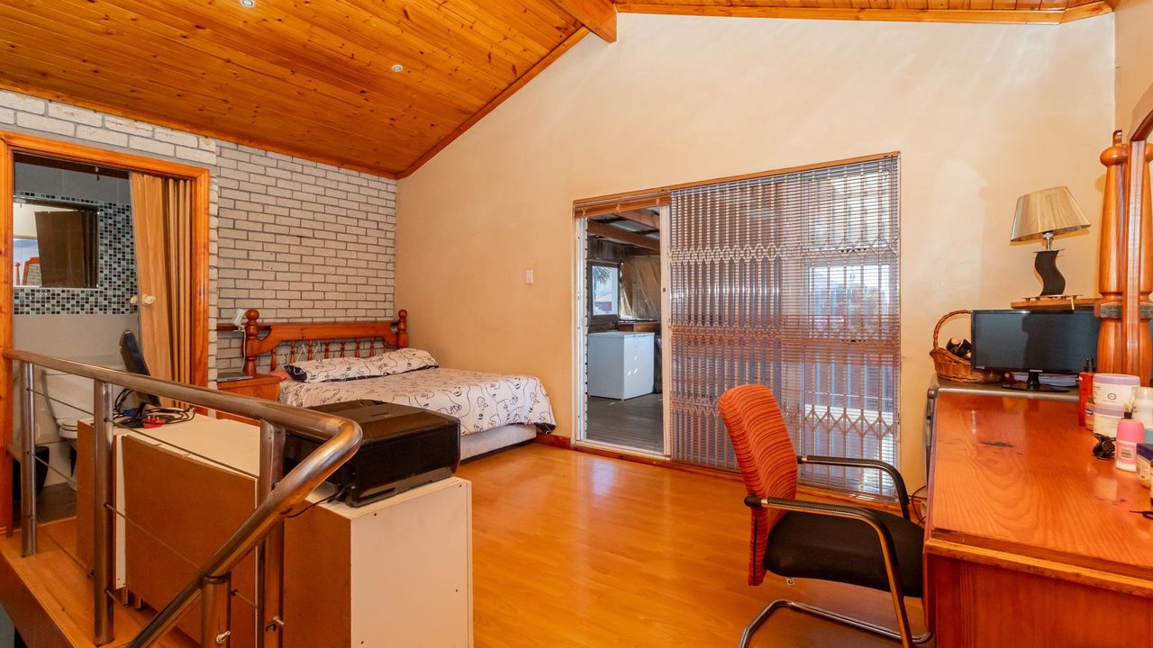 3 Bedroom house for sale in Maitland, Cape Town