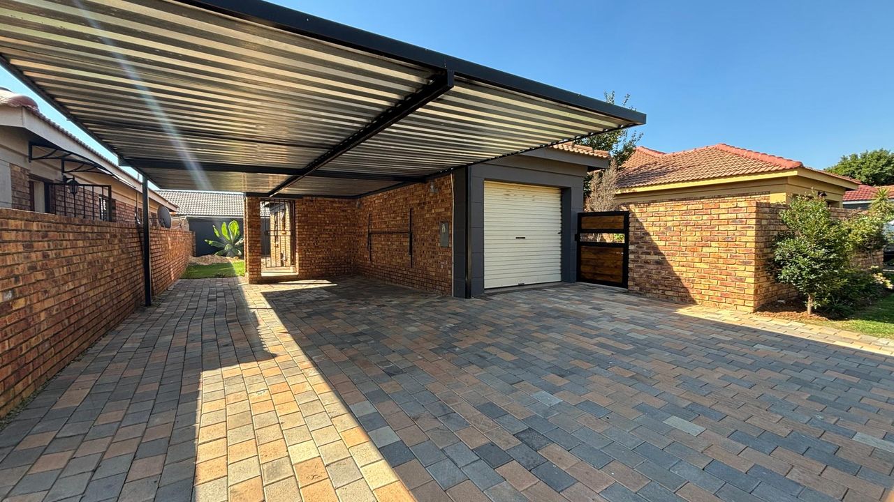 2 Bedroom house to rent in Southdowns Estate, Alberton