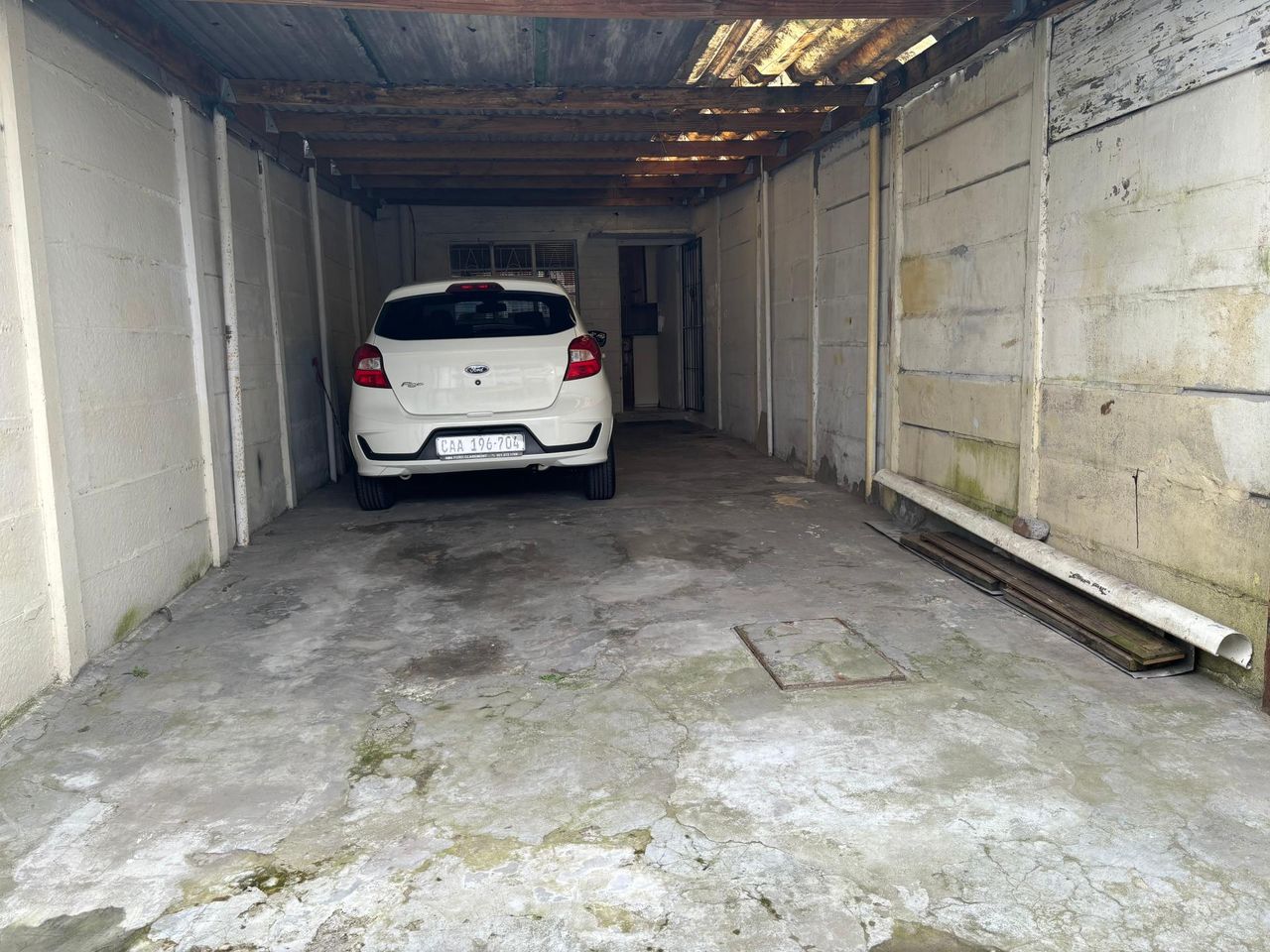 2 Bedroom for sale in Newfields, Cape Town