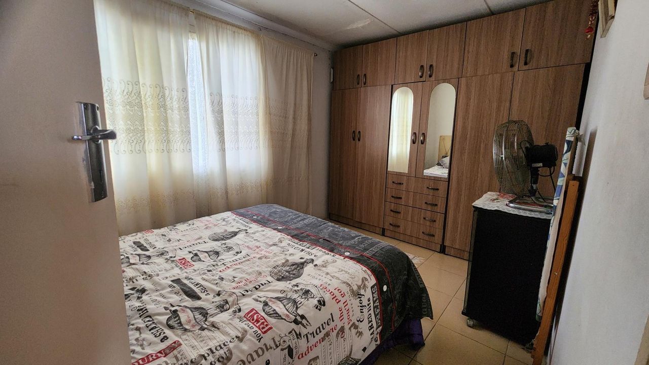 3 Bedroom house for sale in Greenbury, Phoenix