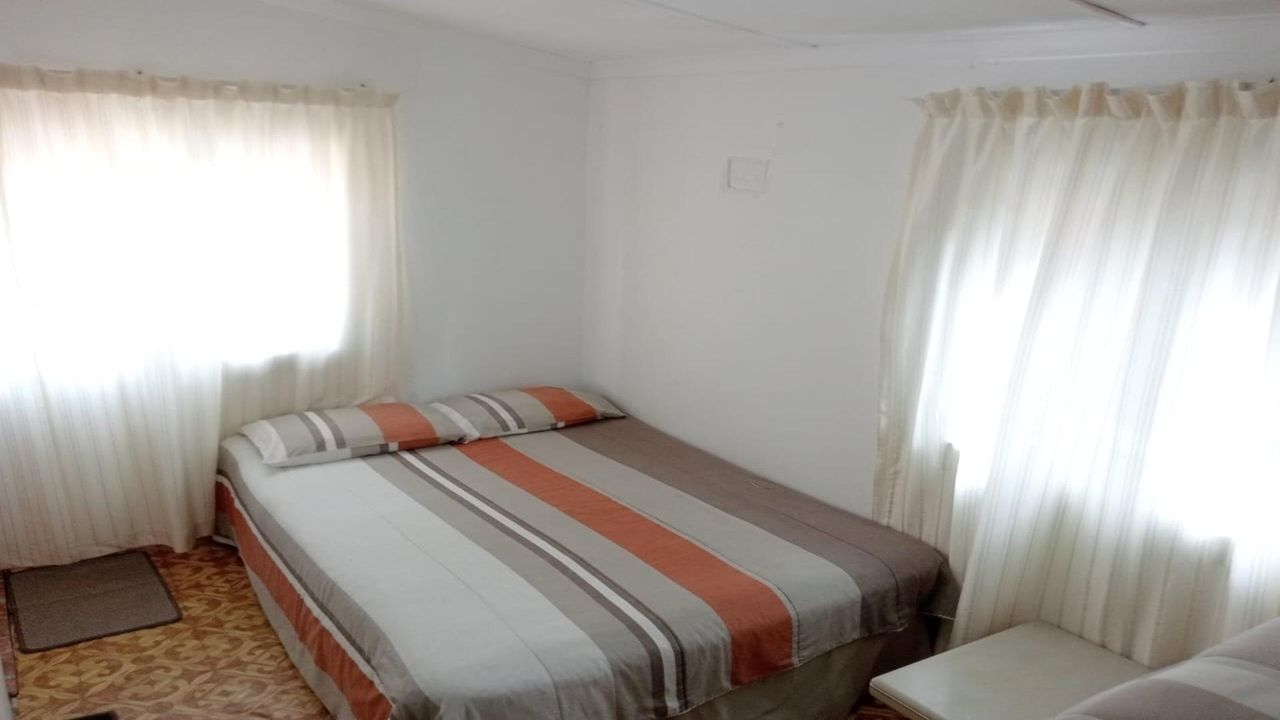 2 Bedroom house for sale in Montford, Chatsworth