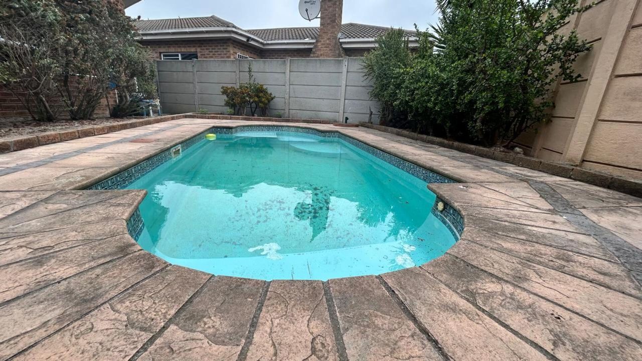 3 Bedroom house for sale in Soneike, Kuils River