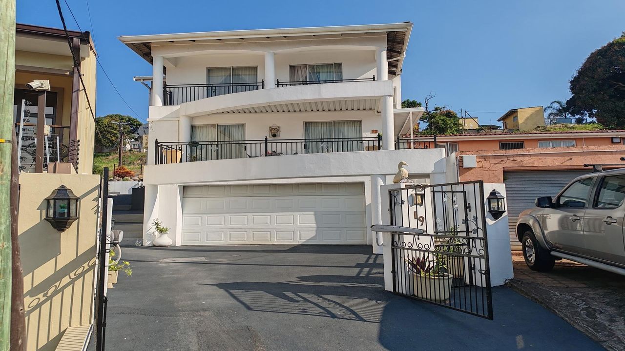 5 Bedroom house for sale in Bayview, Chatsworth