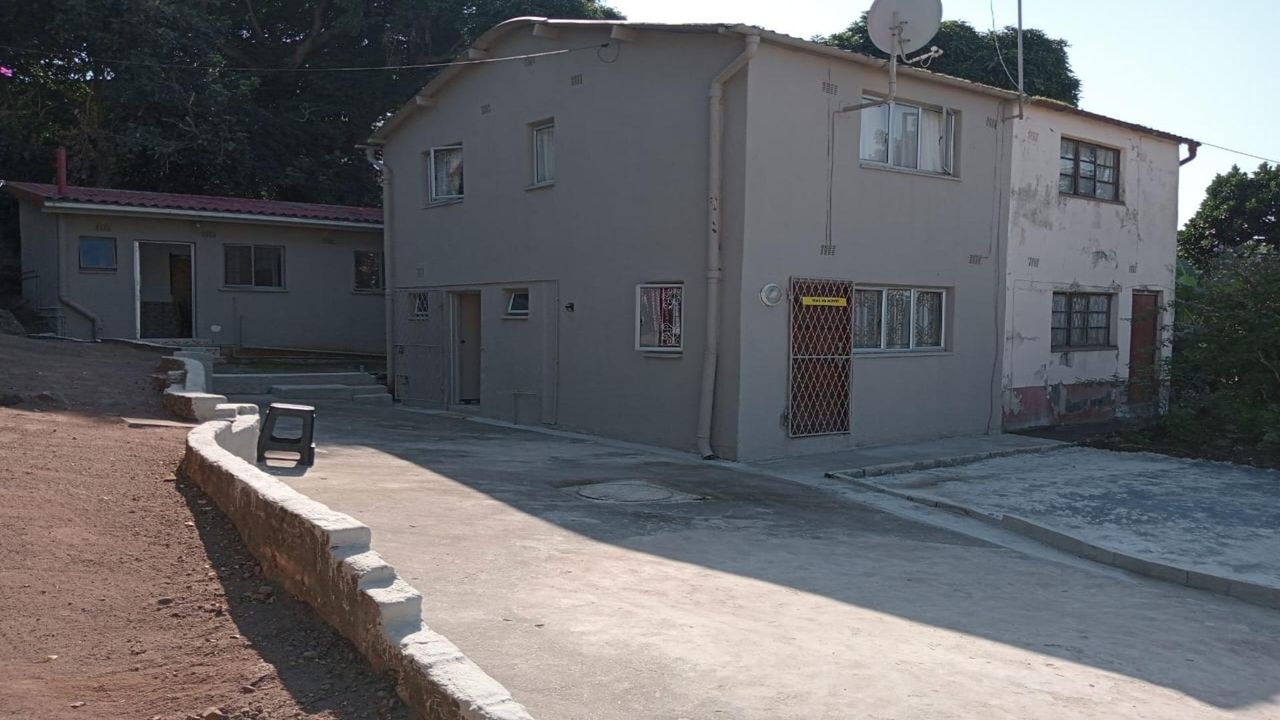 2 Bedroom house for sale in Montford, Chatsworth