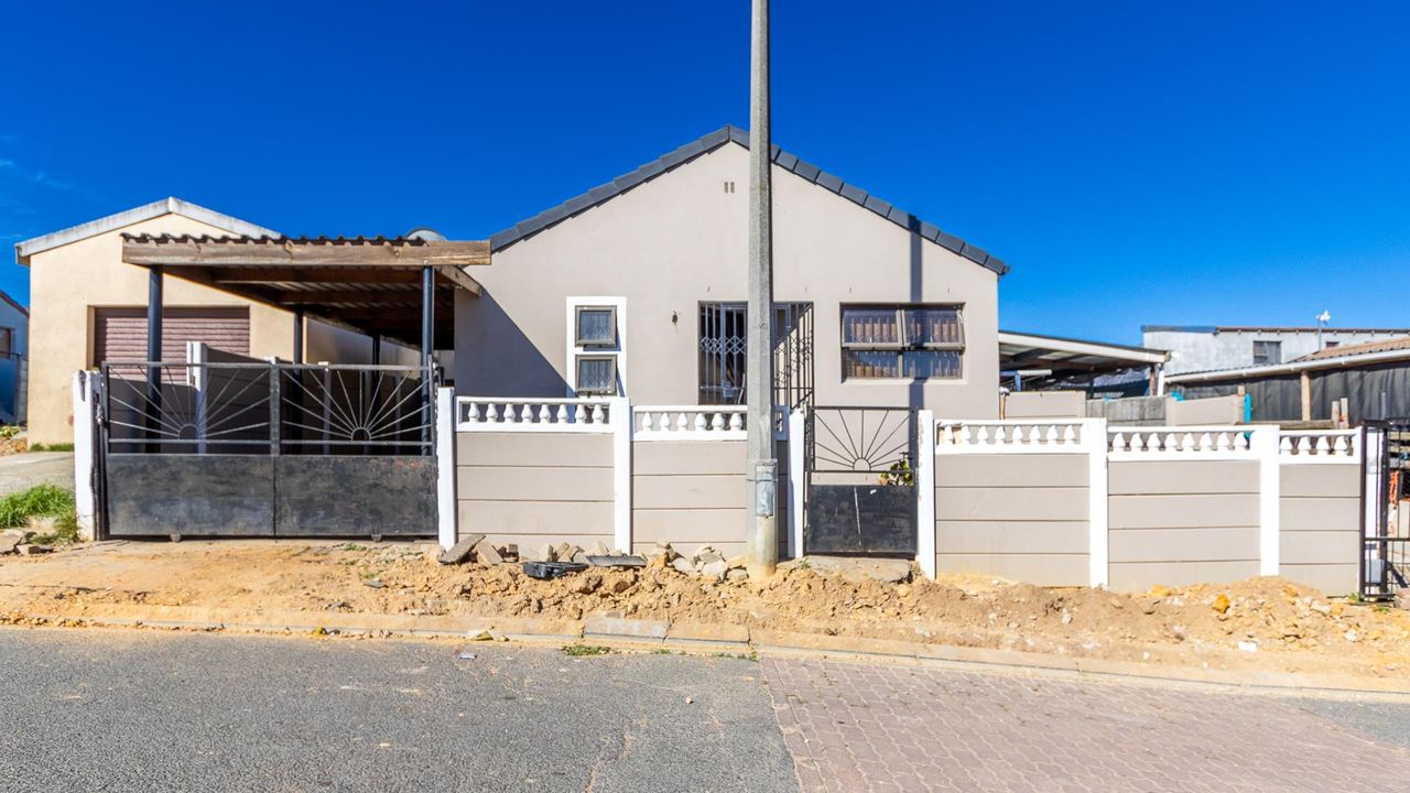 2 Bedroom house sold in Groenheuwel, Paarl