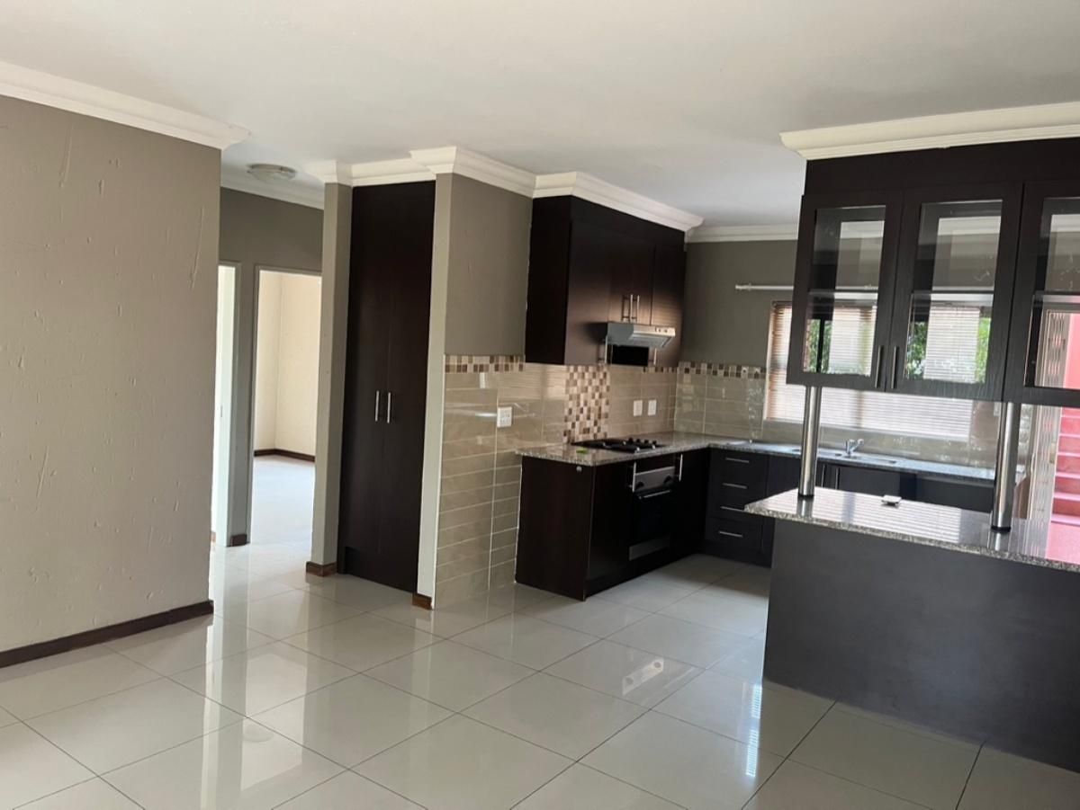 2 Bedroom townhouse sectional to rent in Brackendowns, Alberton