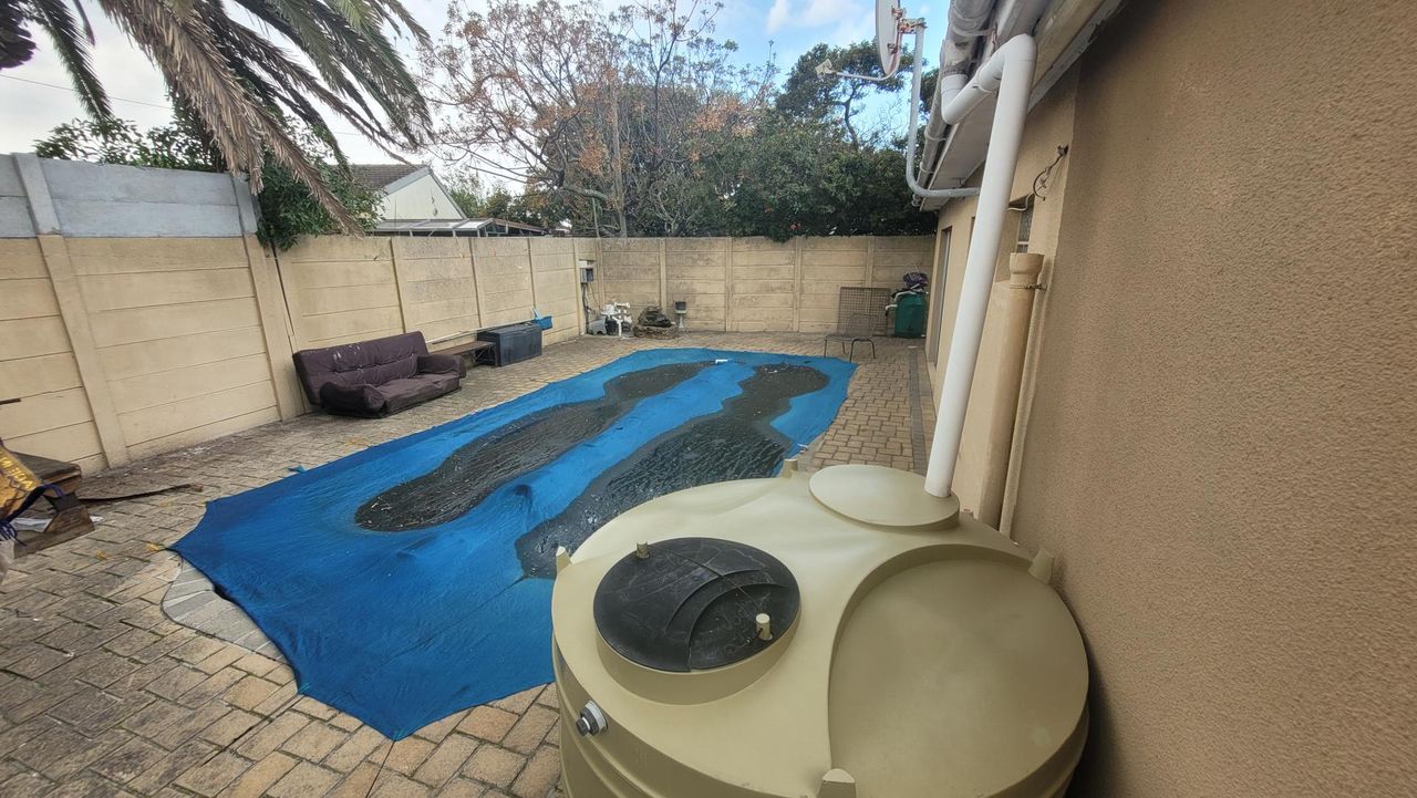 3 Bedroom house for sale in Wetton, Cape Town