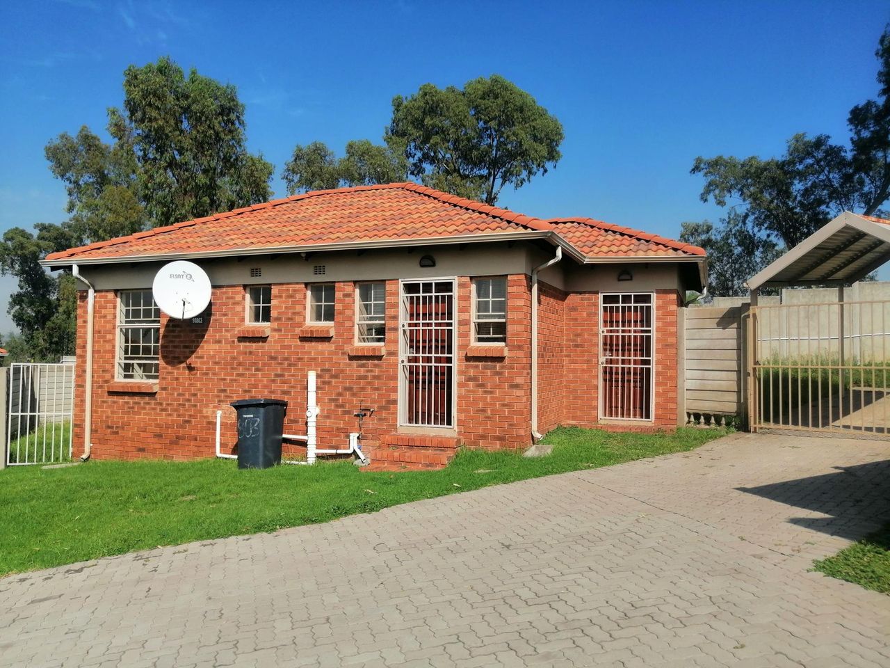 2 Bedroom house to rent in Thatch Hill Estate, Centurion