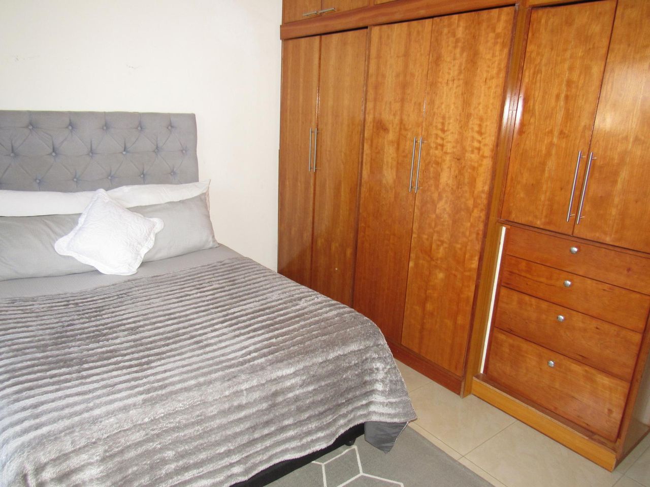 8 Bedroom house for sale in Athlone, Cape Town