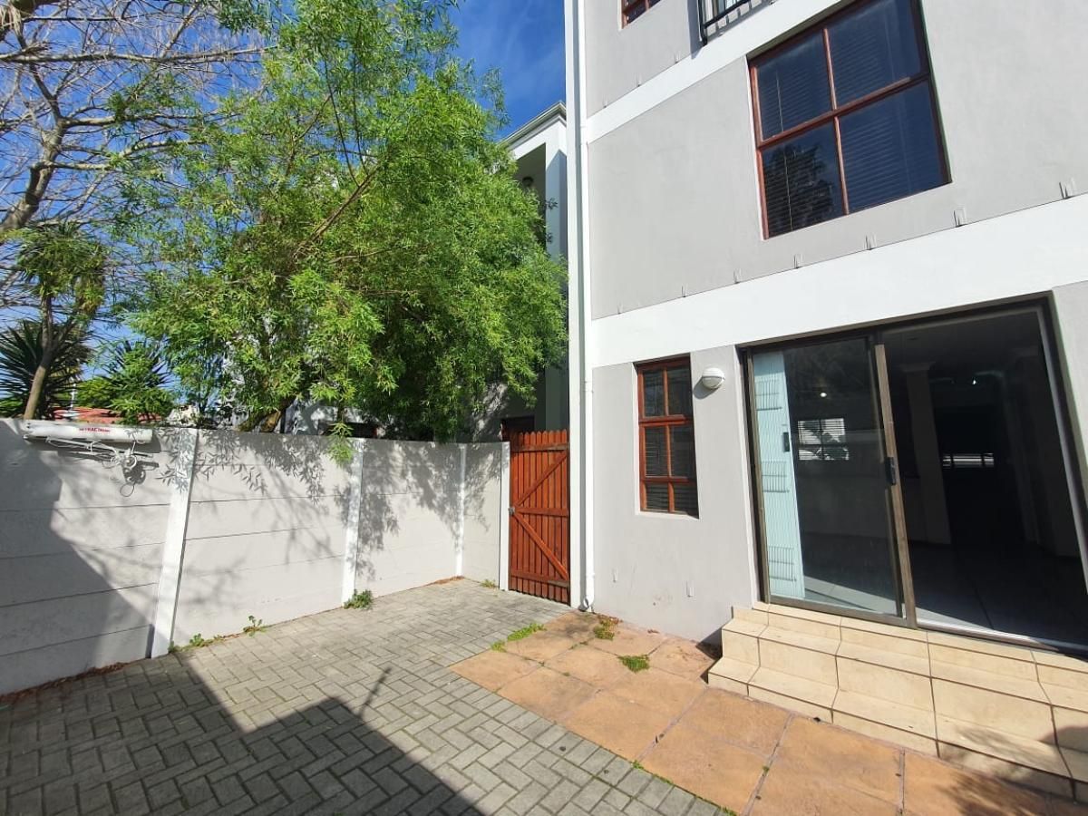 2 Bedroom duplex apartment to rent in Plumstead, Cape Town