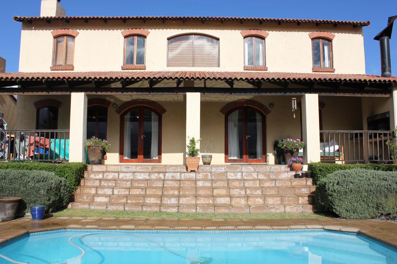 Townhouse freehold to rent in Ranzadale, Wellington