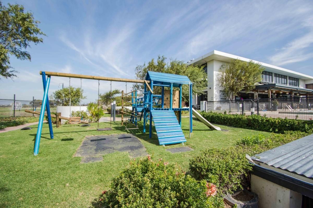 2 Bedroom apartment for sale in De Velde, Somerset West