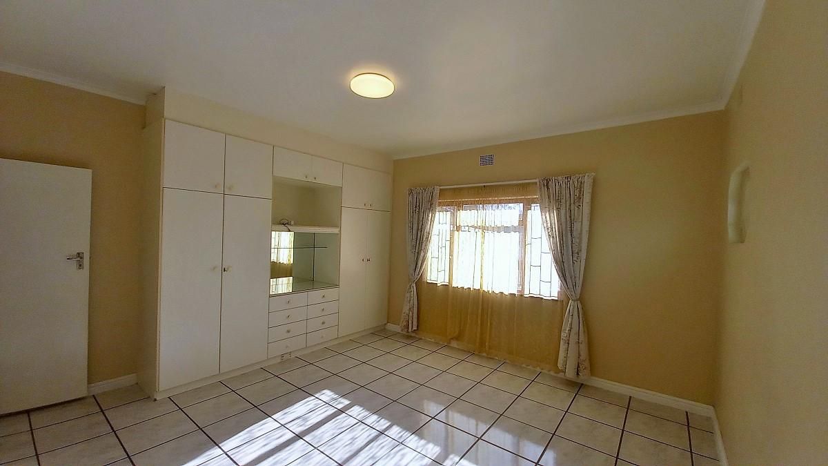 3 Bedroom house rented in Lansdowne, Cape Town