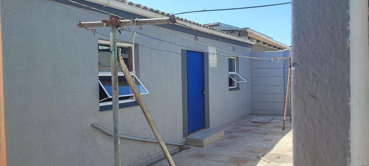 5 Bedroom house for sale in Strandfontein, Mitchells Plain