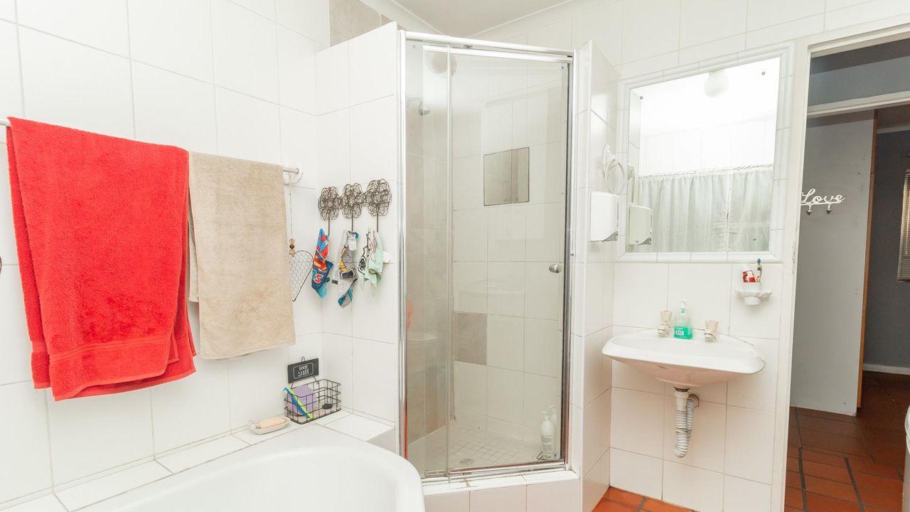 4 Bedroom house sold in Heights, Brackenfell